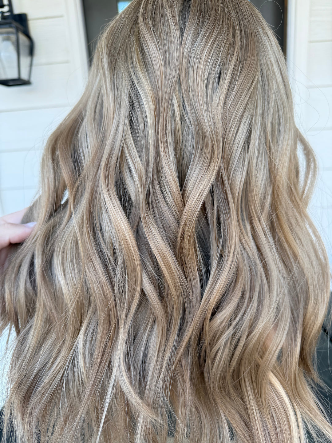 “Raya” [M] 18” Lace Top Wig