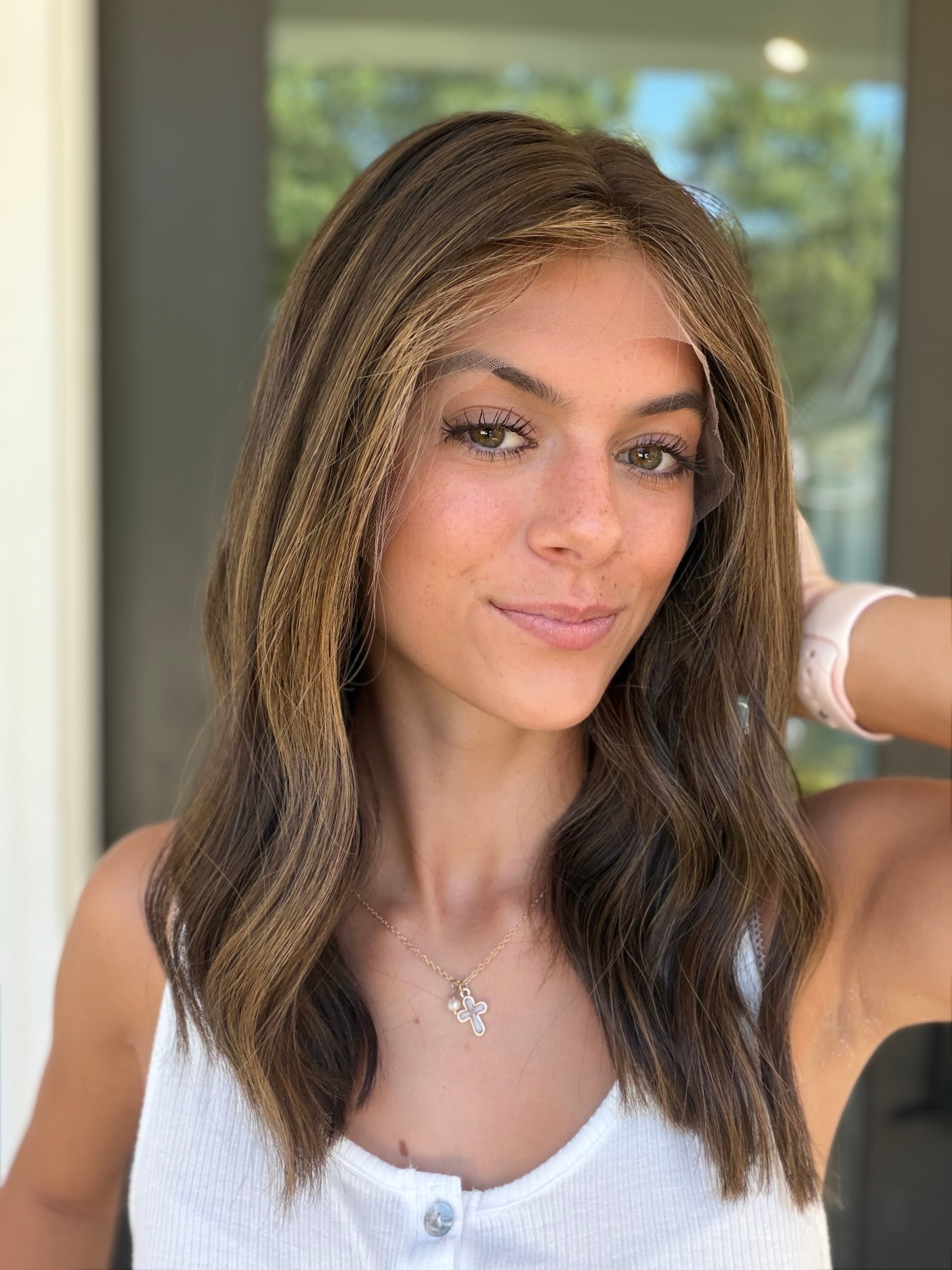 <b>Lisa</b><br> <m>Signature Mongolian Collection</I> <br> 16” Lace Top Wig