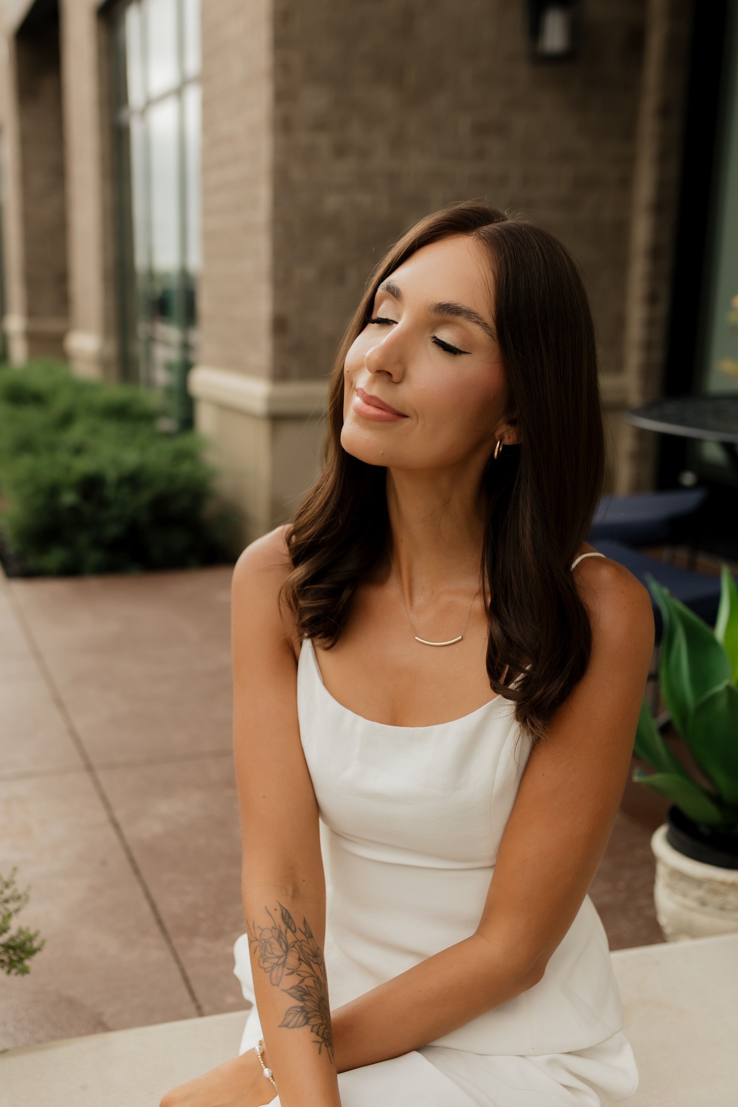 <b>Bella</b><br> <br><u>M</u> <br> <I>Classic European Collection</I> <br> 18” Lace Top Wig