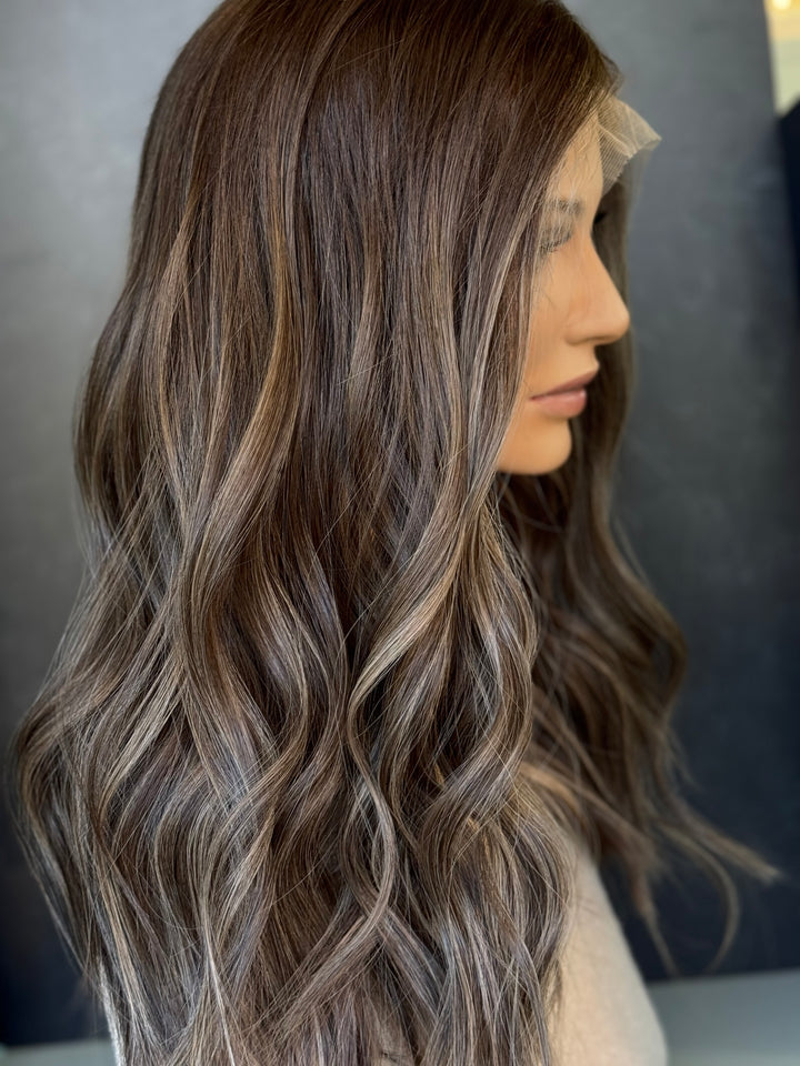 “Latte Swirl” [S] 21” Lace Top Wig