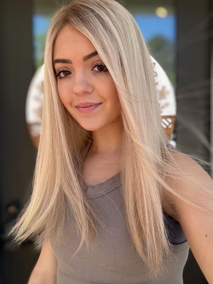 “Rachel” [M] 19” Lace Top Wig