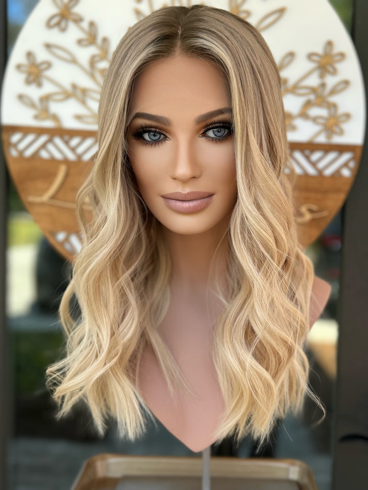 “Daisy” [S] 20” Lace Front Silk Top Wig