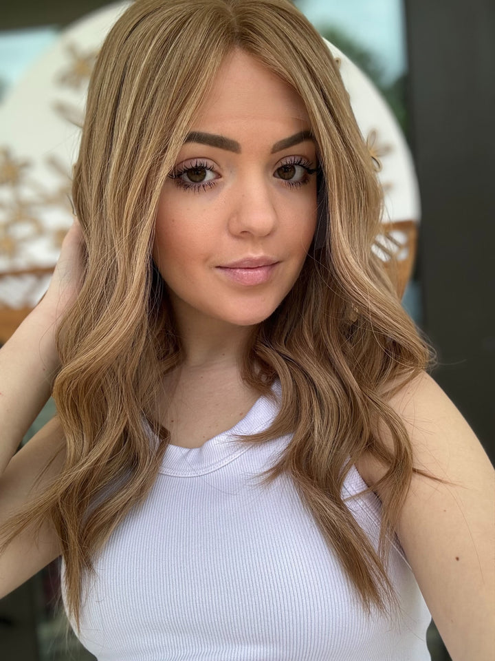 “Raya” [M] 18” Lace Top Wig