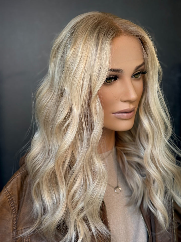 “Demi” [10x11] 20” Lace Top Topper