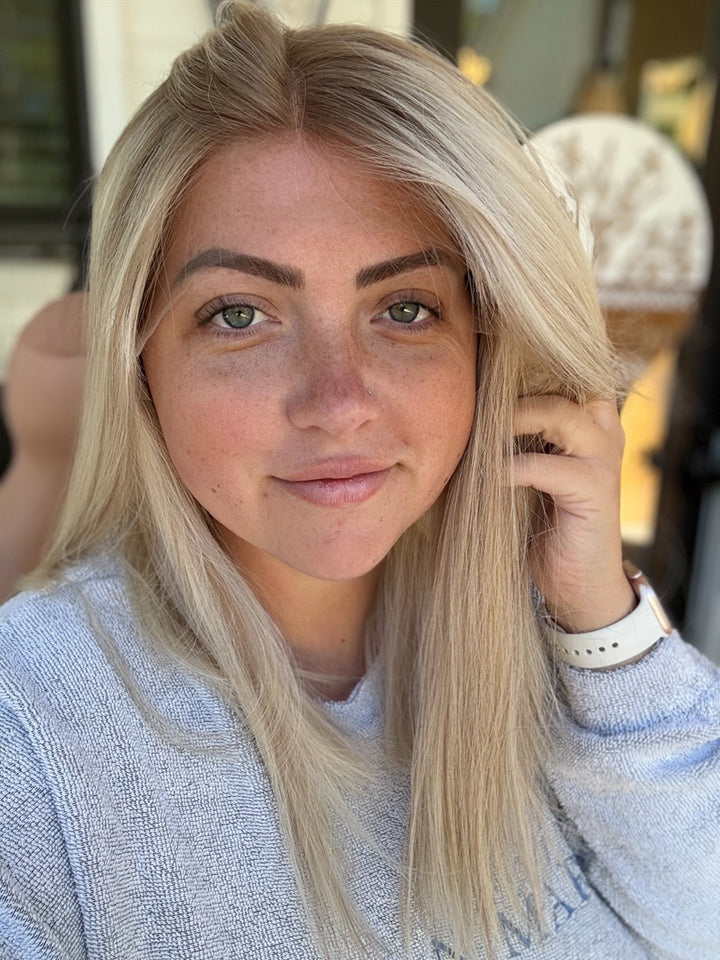 “Rachel” [M] 19” Lace Top Wig