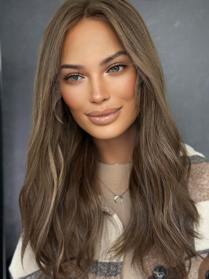 REFURBISHED “Pippa” [M] 20” Lace Top Wig
