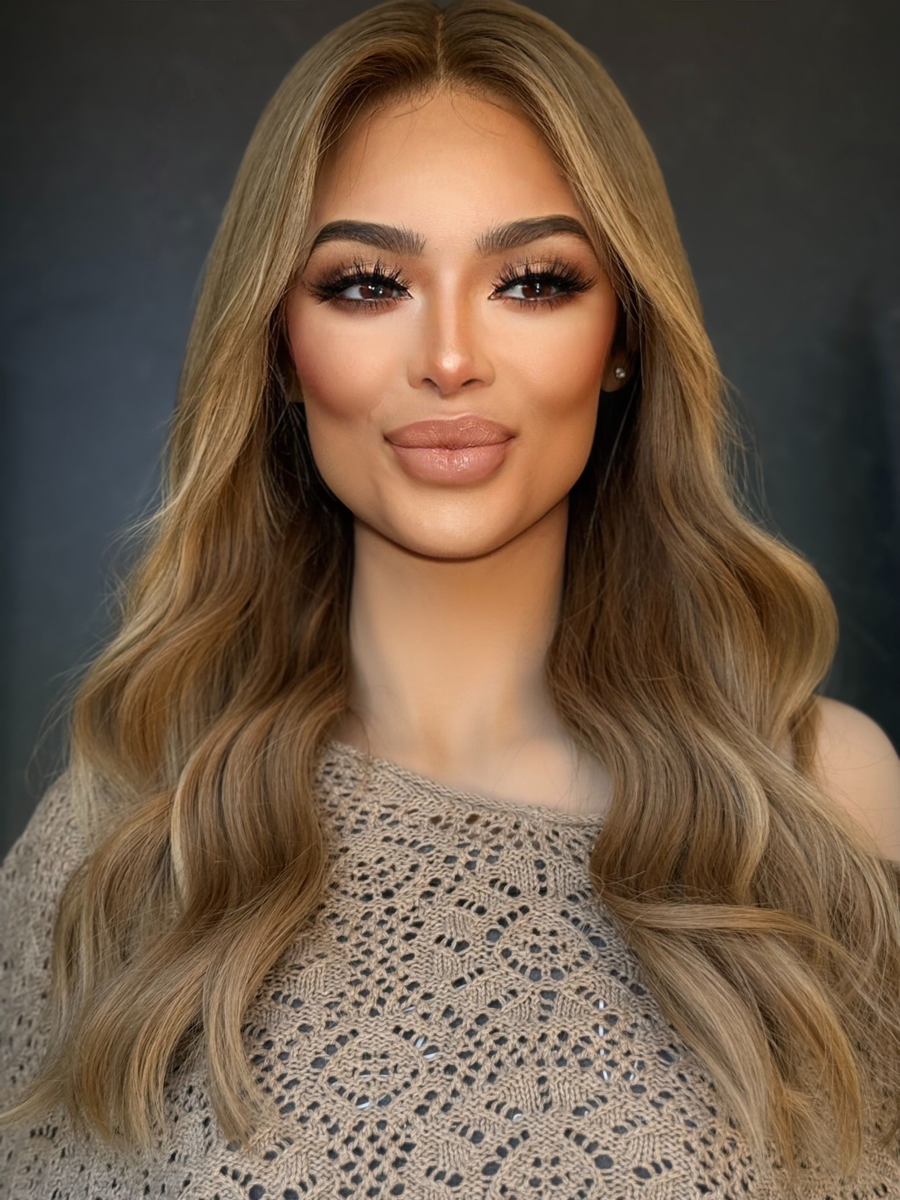 “Clara” [M] 20” Glam Collection