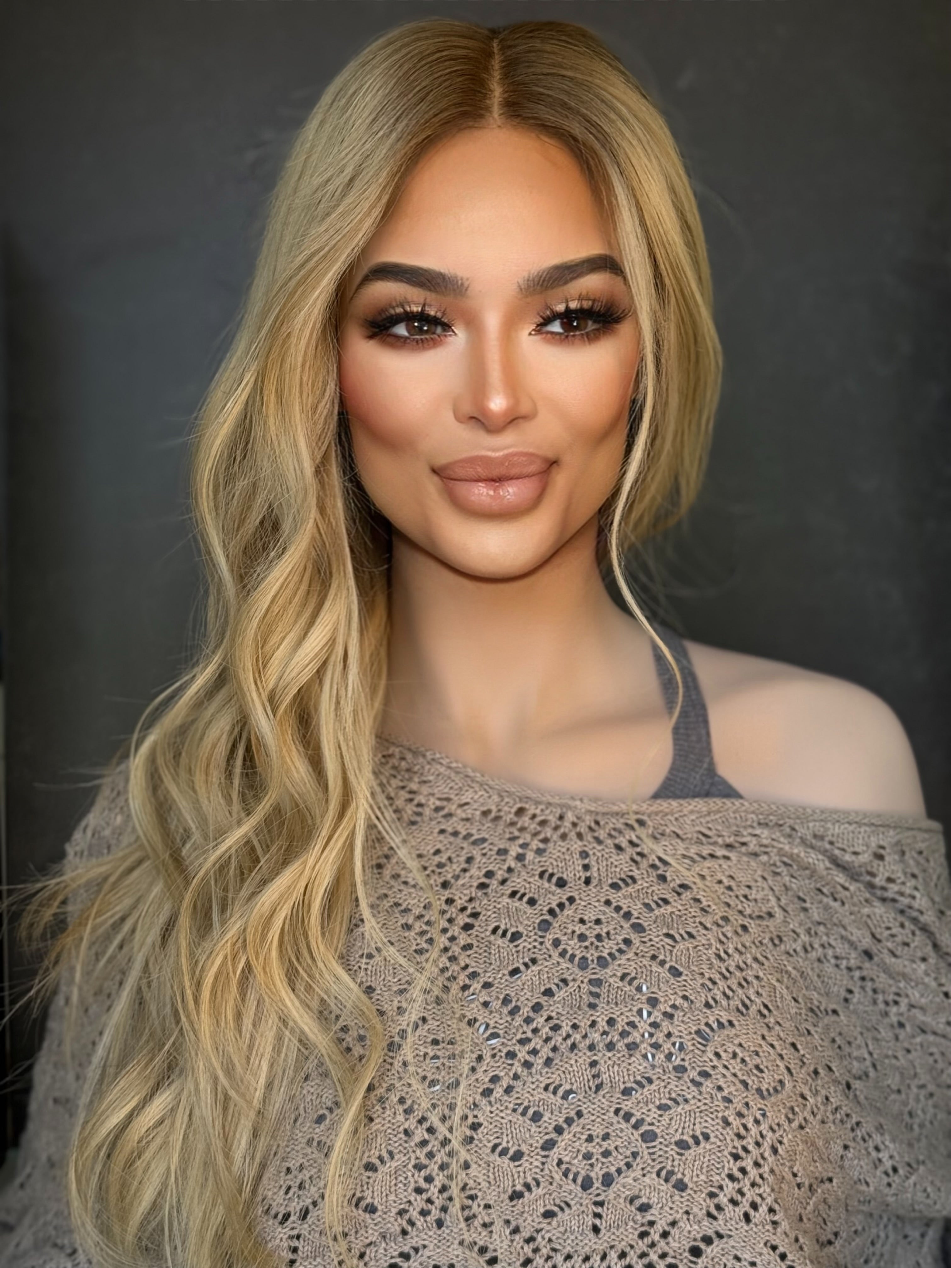 “Phoebe” [M] 22” Glam Collection