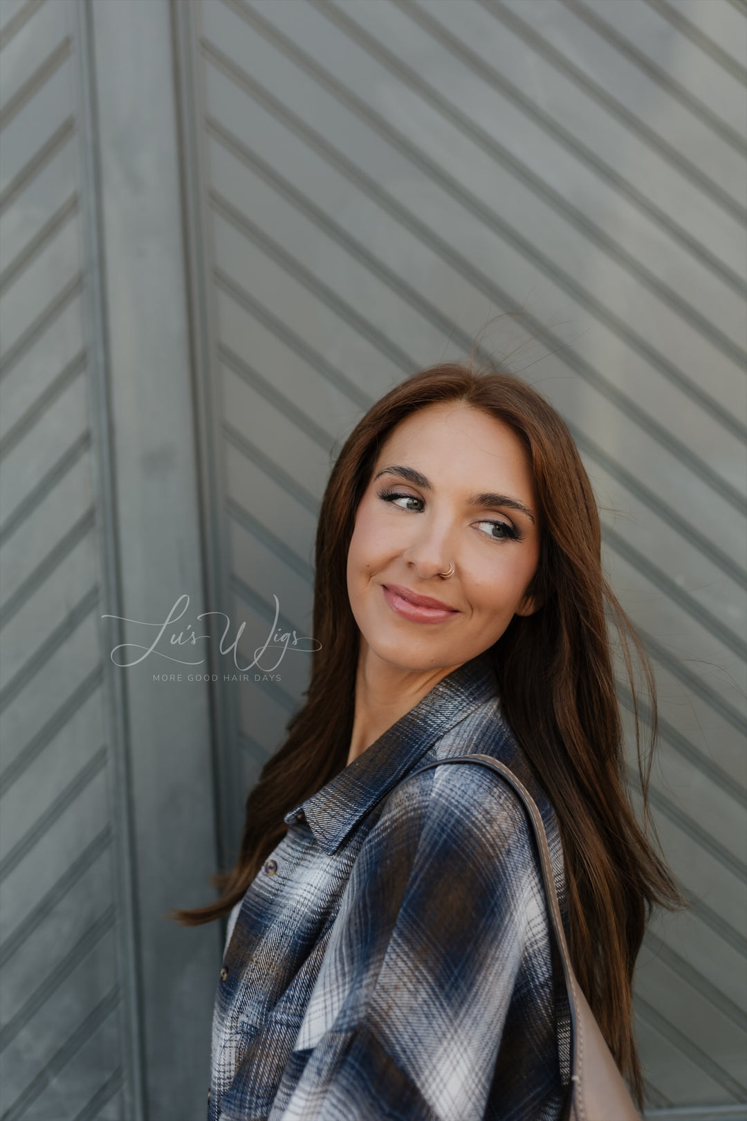 “Sienna” [M] 20” Glam Lace Top Wig