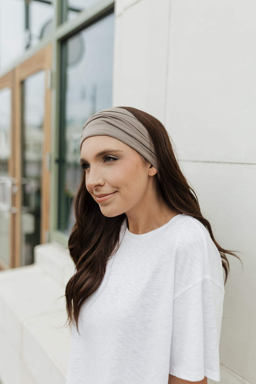 “Stephanie” Everyday Headband Wig [M] 22”