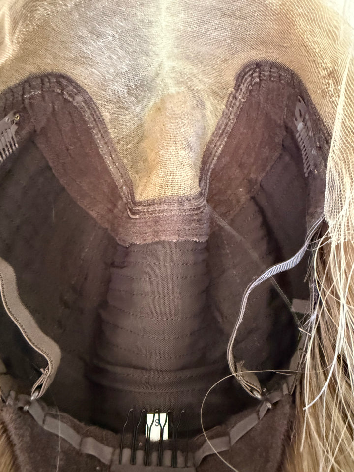 “Daisy” [S] 21” Lace Top Wig