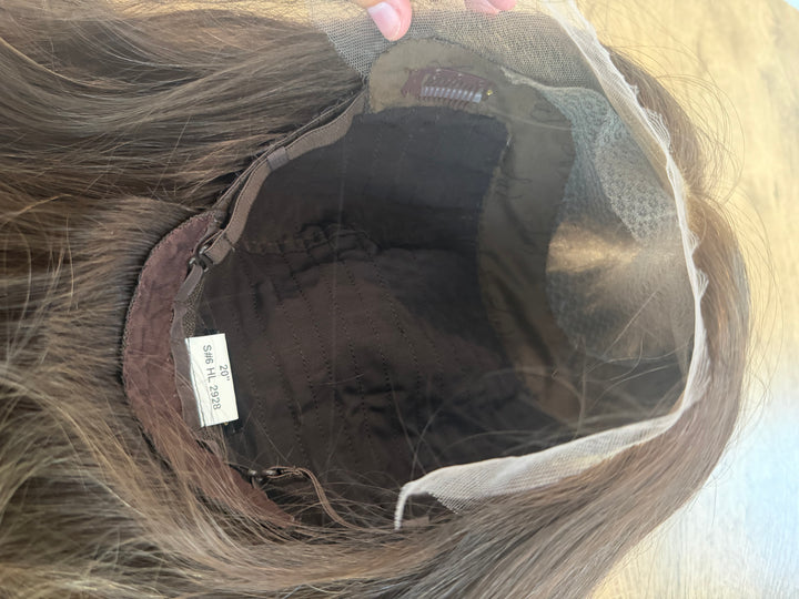 Lauren with highlight (L) 20” Lace Top Wig