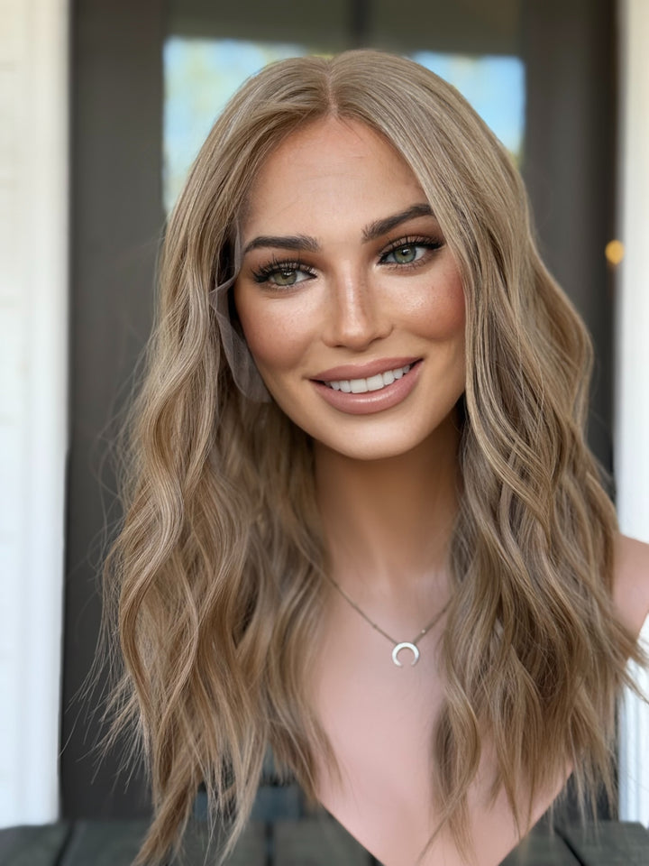 “Raya” [M] 18” Lace Top Wig