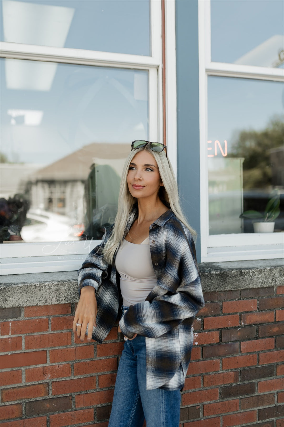 “Celeste” [M] 20” Glam Lace Top Wig