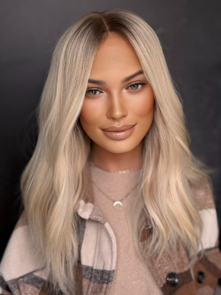 “Bombshell” [M] 18” Lace Top Wig