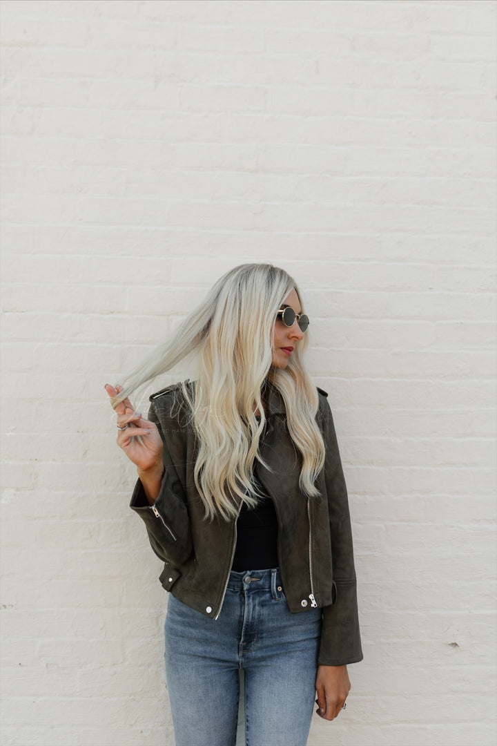 “Ivy” [M] Glam Co. 22” Lace Top Wig