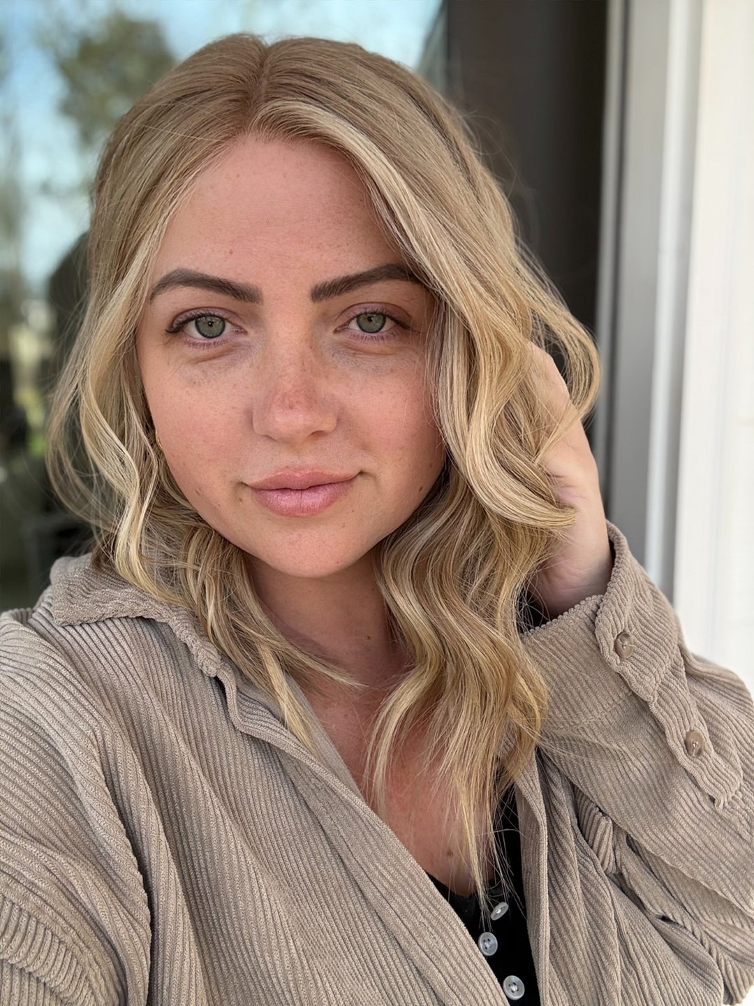 Julianne [M] Lace Top Wig Fully Handied