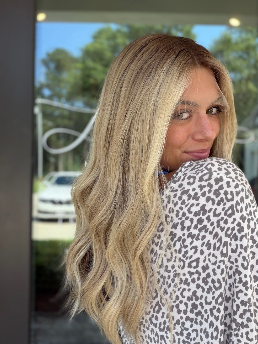 “Bentley” [M] 20” Lace Top Wig