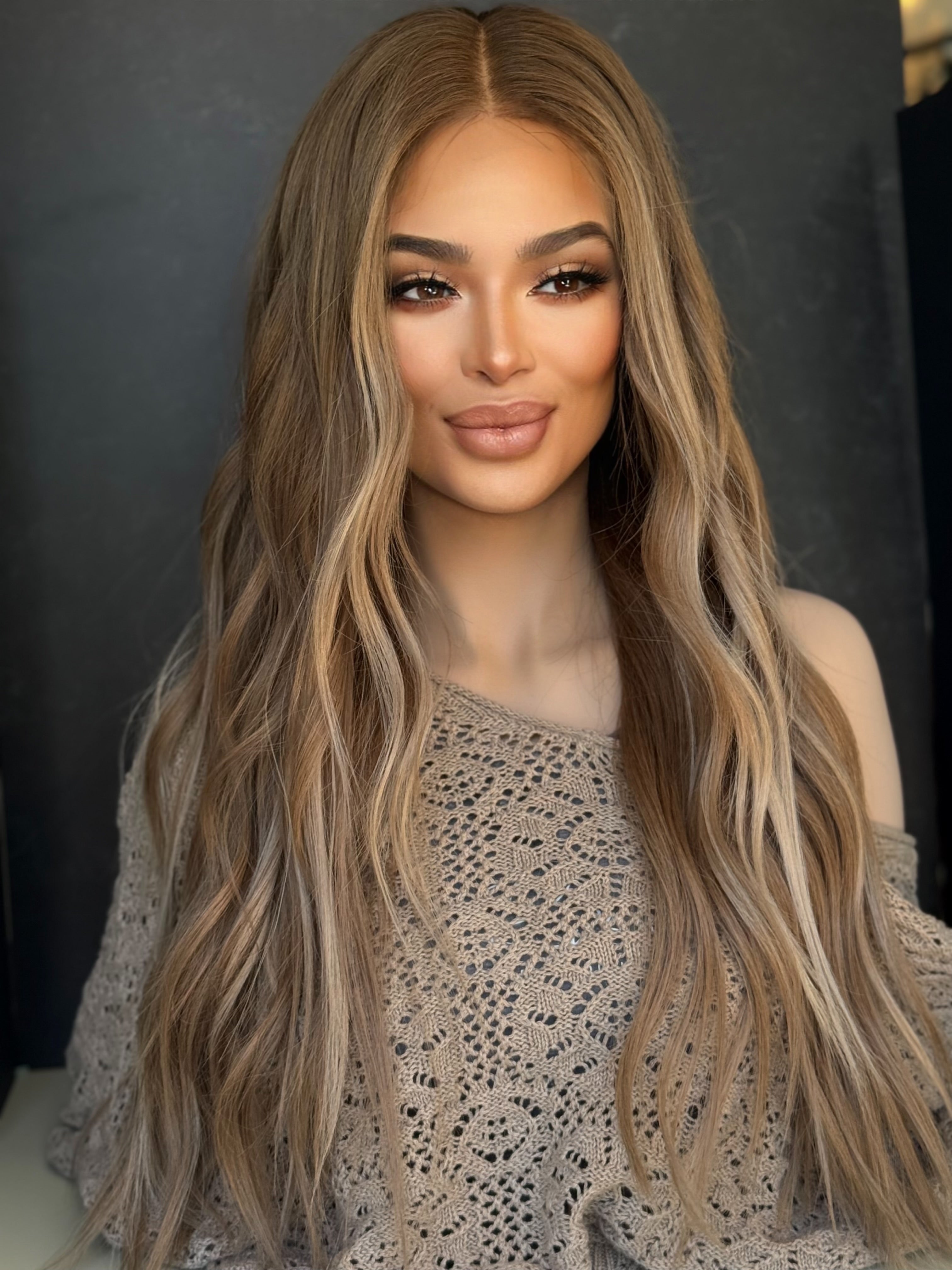 “Norah” [M] 24” Glam Collection