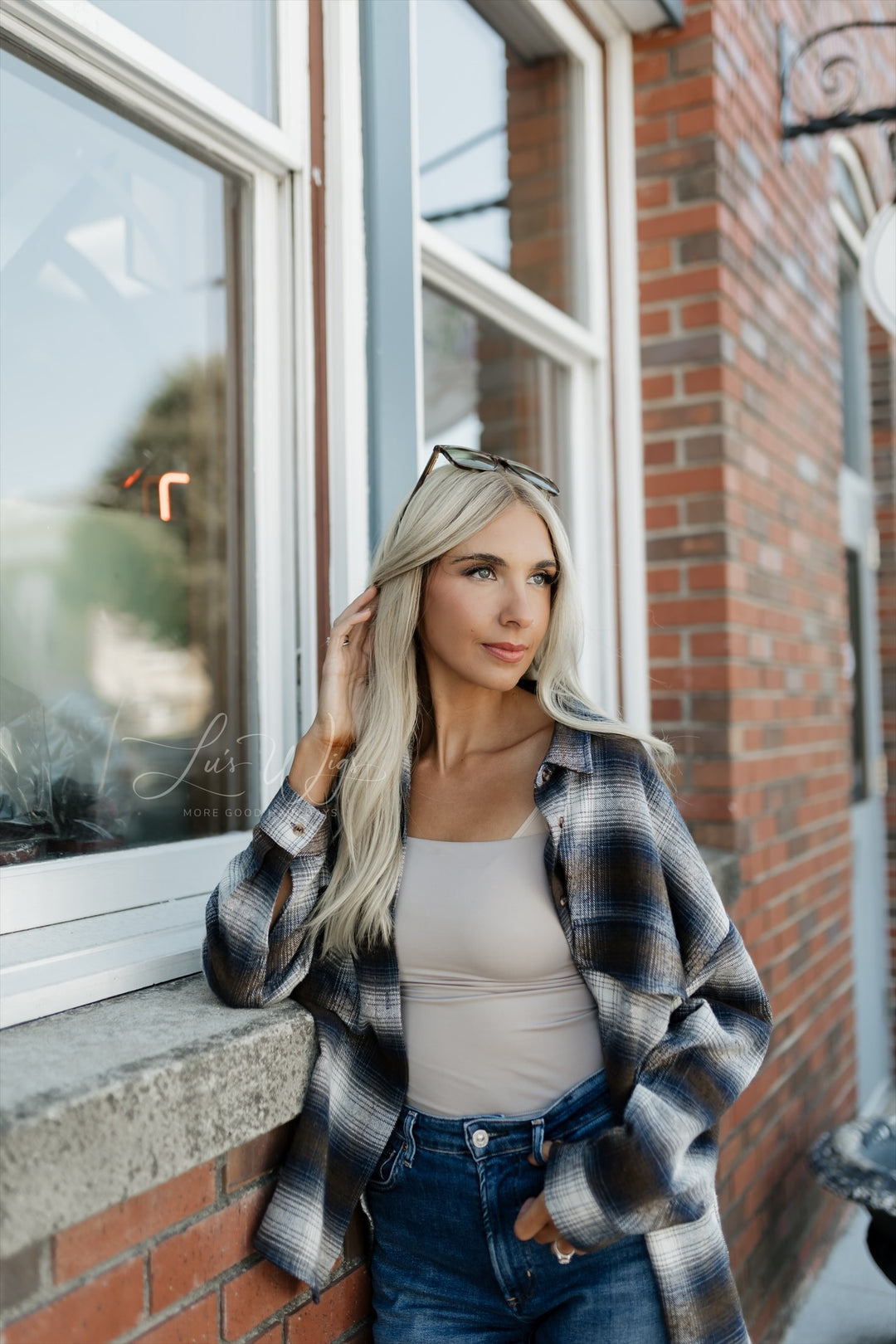 “Celeste” [M] 20” Glam Lace Top Wig