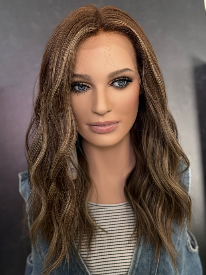 “4b2825” 18” [L] Lace Top Wig