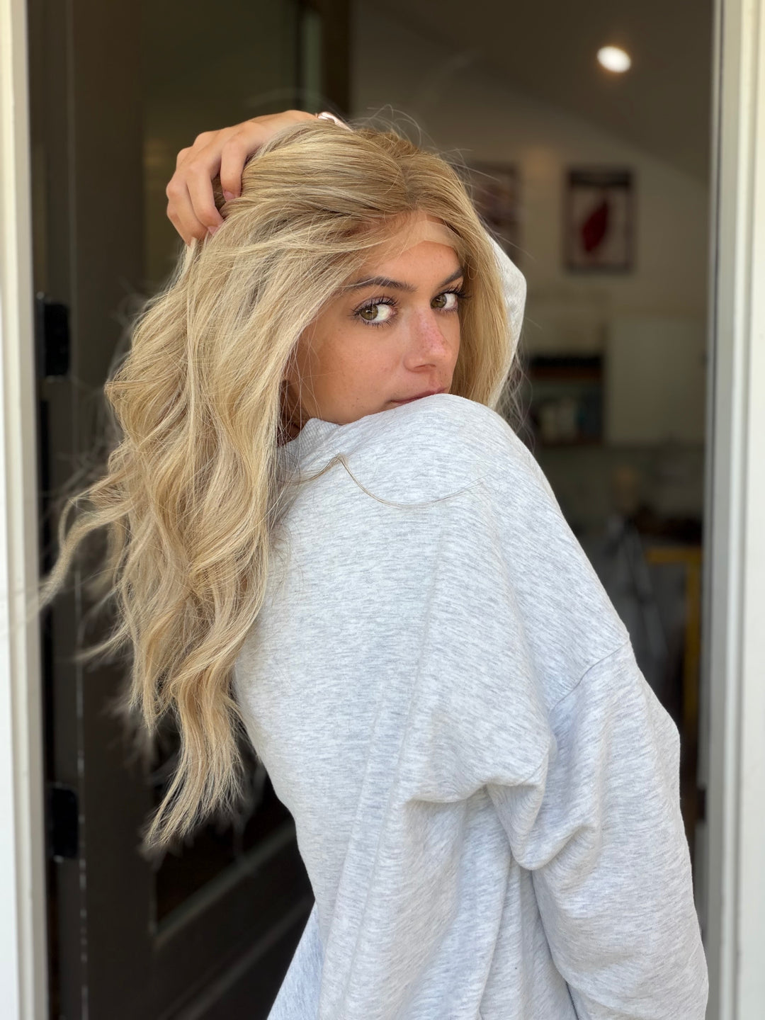 “Rachel” [M] 18” Lace Top Wig