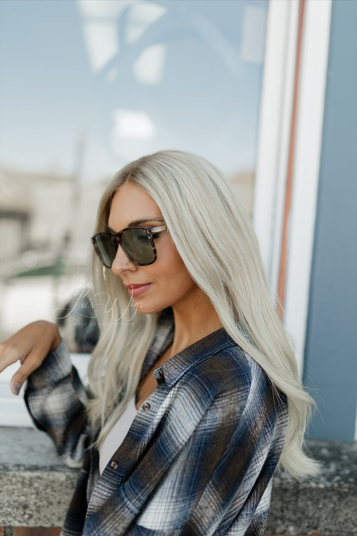 “Celeste” [M] 20” Glam Lace Top Wig