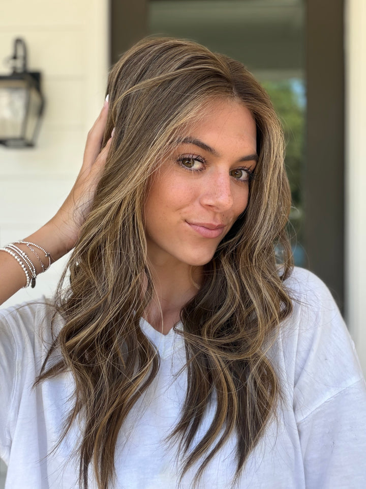 Etta (XS) 22” Lace Top Wig