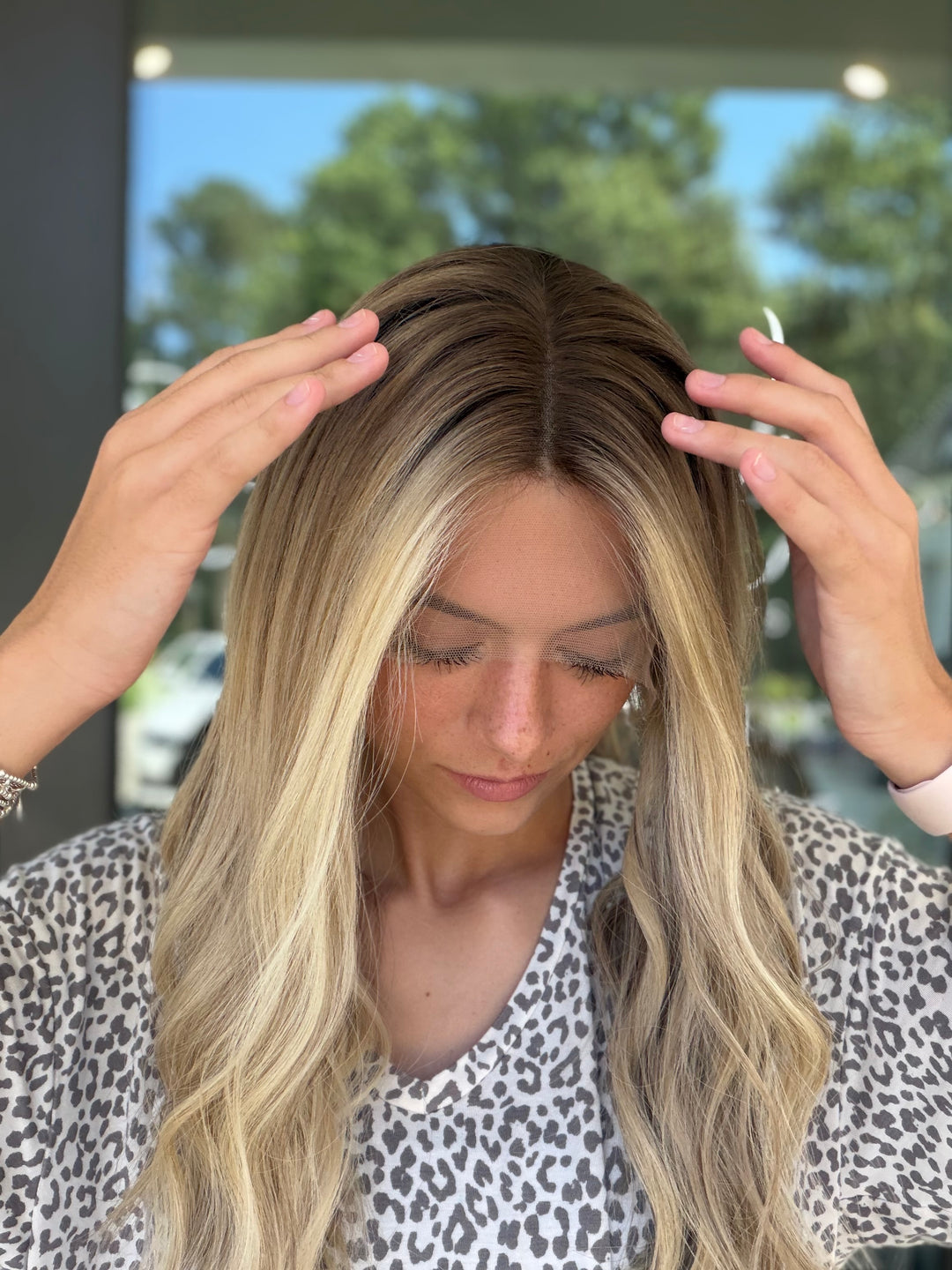 “Bentley” [M] 20” Lace Top Wig