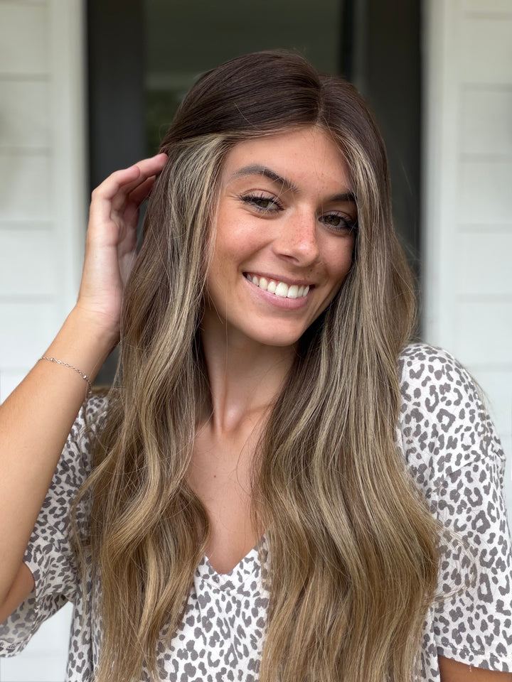 “Ella Langley” (L) 20” Lace Top Wig