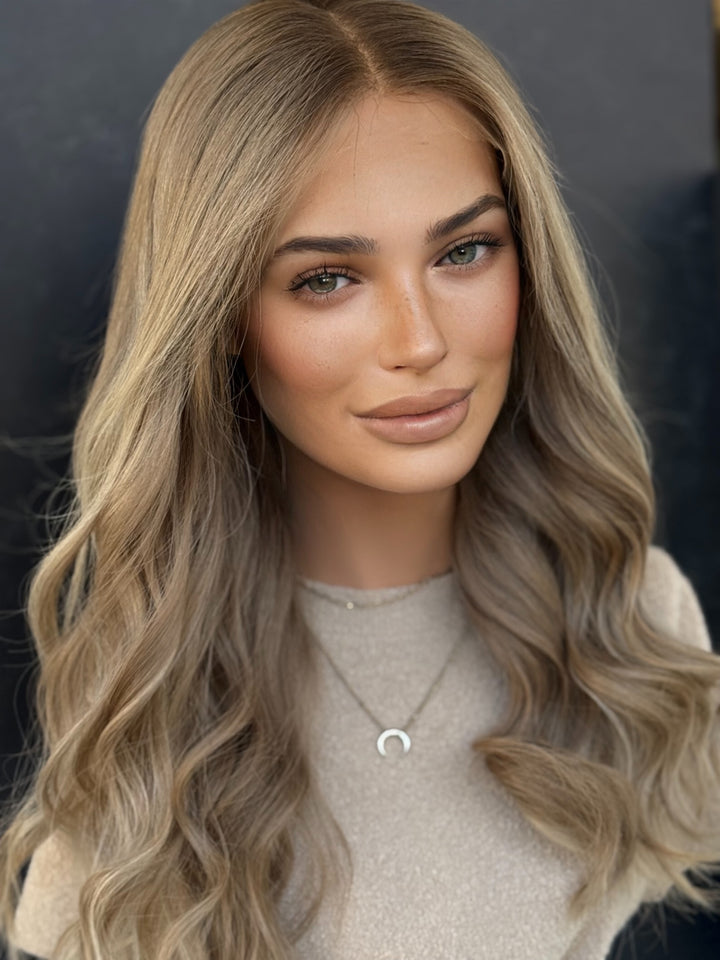 “Norah” 20” Glam Lace Top Wig