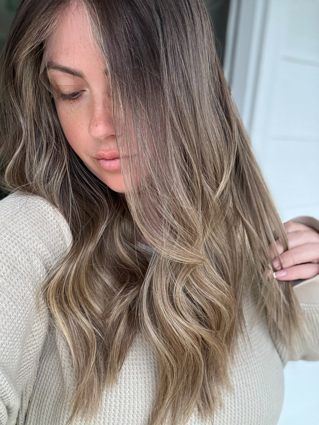 “Ella Langley” (L) 20” Lace Top Wig