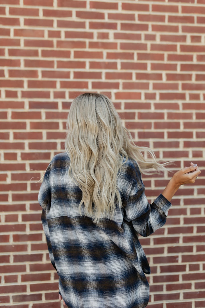 “Esme” [M] 20” Glam Lace Top Wig