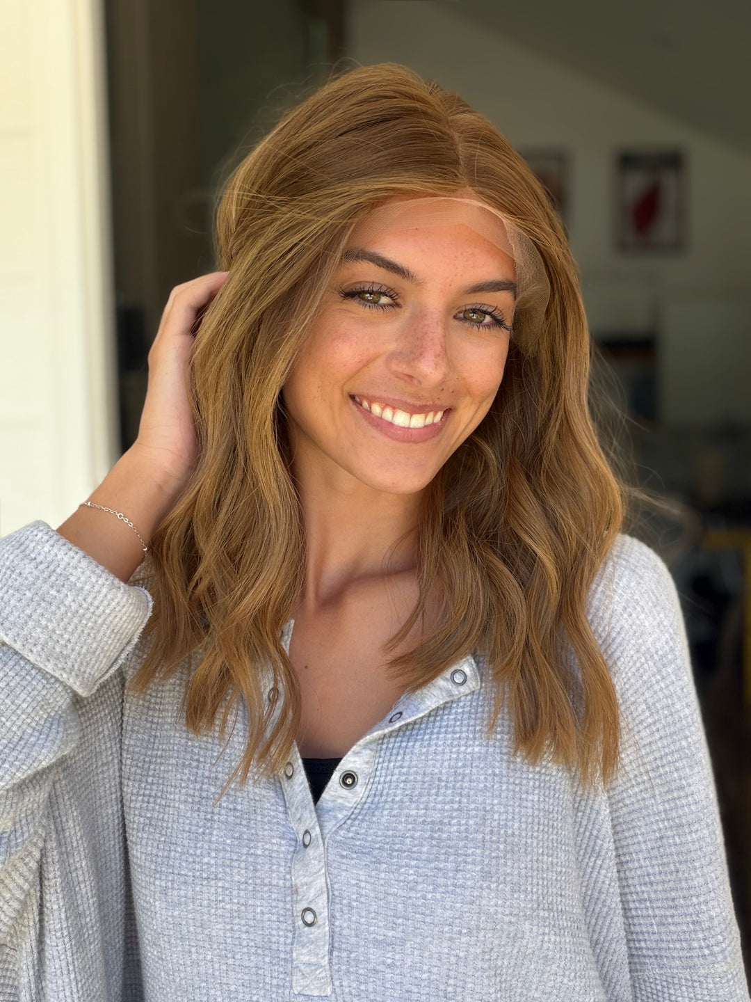 “Autumn” [S] 18” Lace Topper Wig