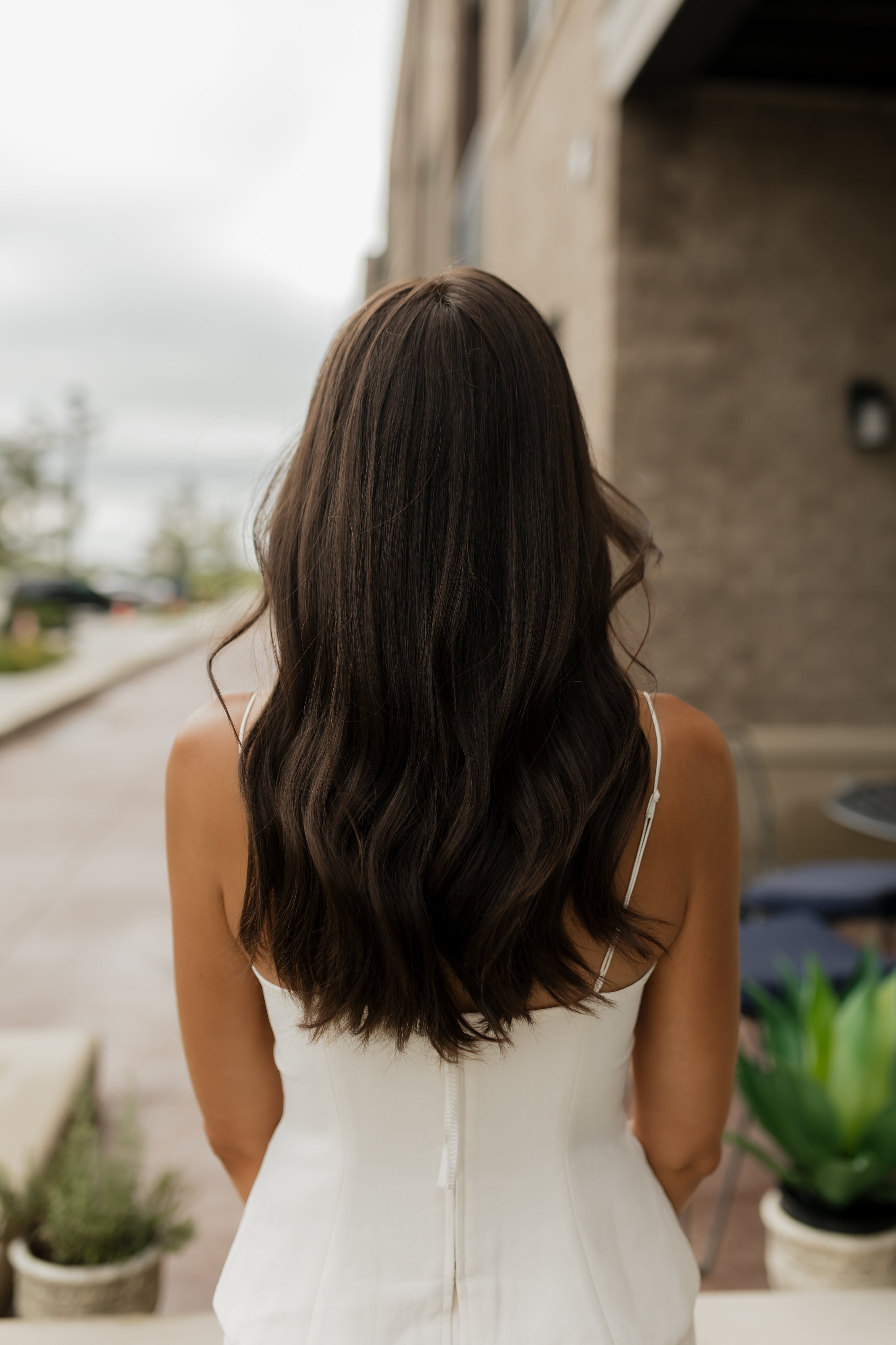 <b>Bella</b><br><u>xs</u> <br> <l> Classic European Collection </l> <br> 20” Lace Top Wig
