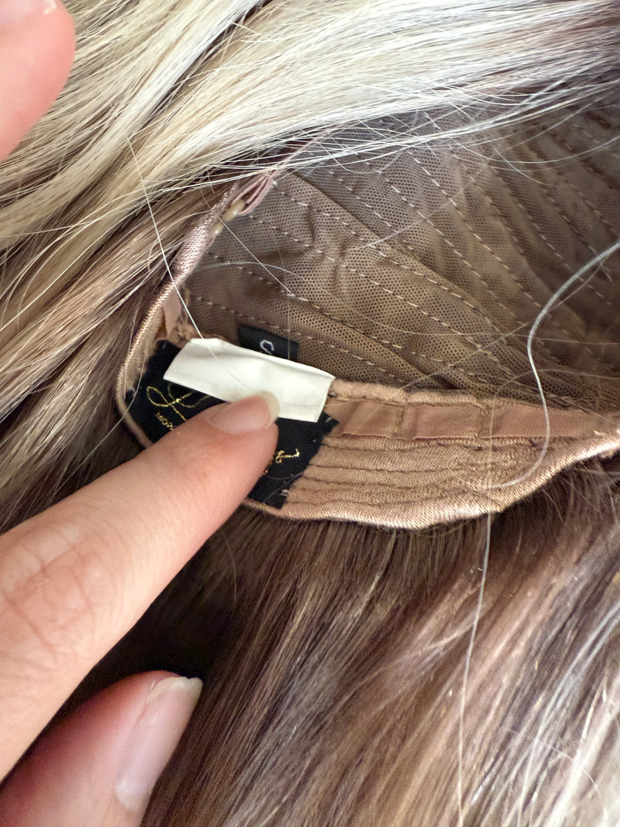 “B2827” [S] 18” Lace Top Wig