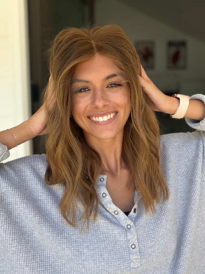 “Autumn” [S] 18” Lace Topper Wig