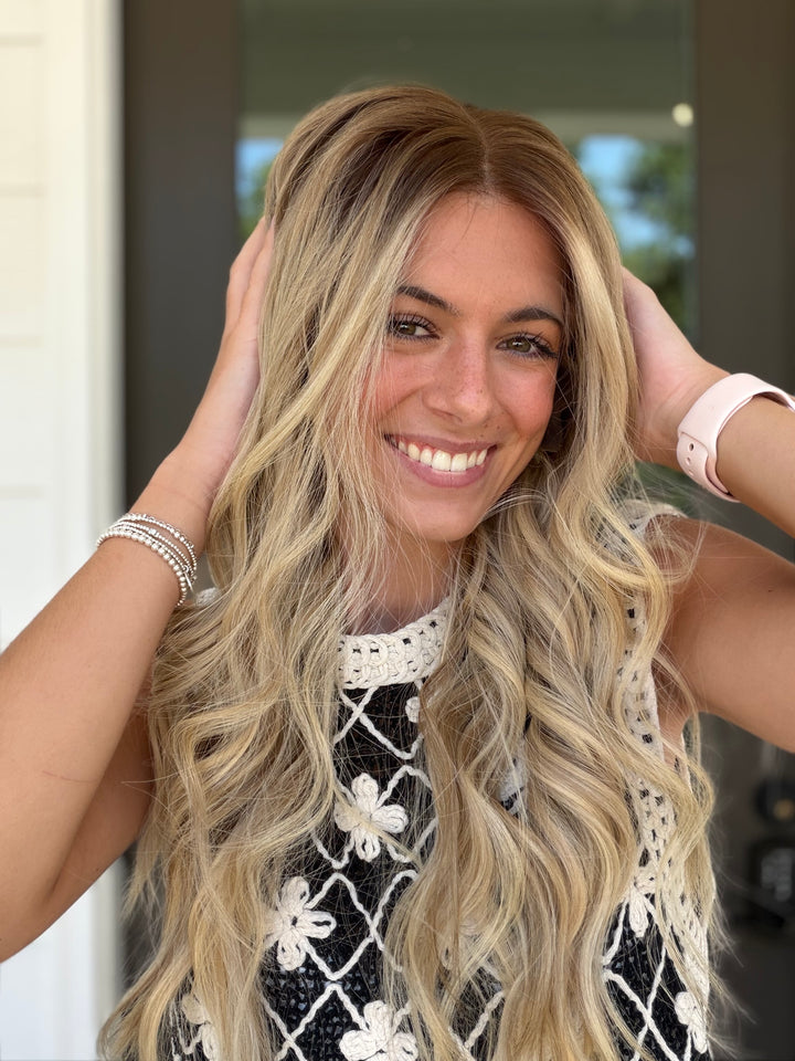 “B3008” (M) 24” Lace Top Wig
