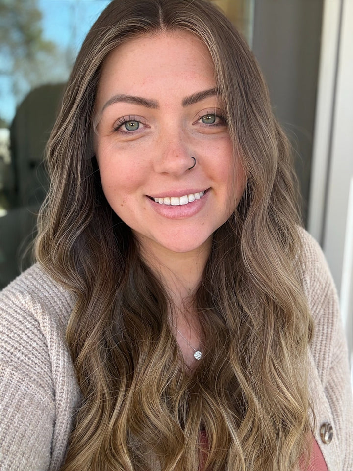 El [M] 24” Lace Top Wig