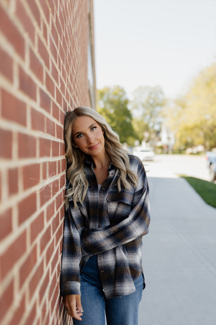 “Esme” [M] 20” Glam Lace Top Wig