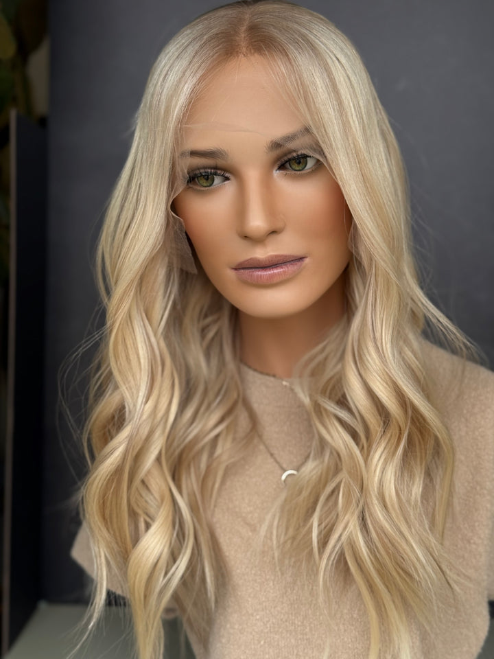 “Karli” [M] 20” Lace Top Wig