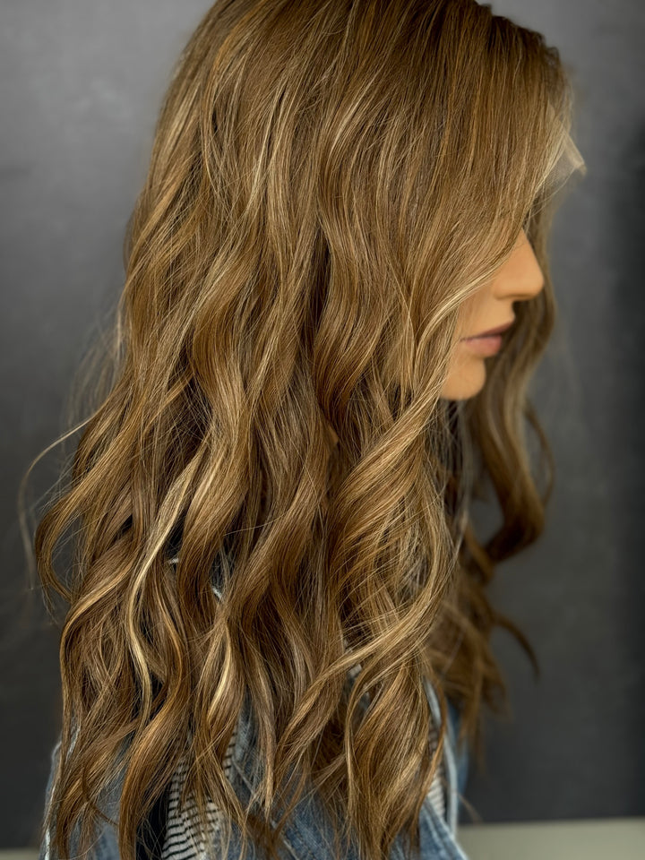 “Raya” [M] 20” Lace Top Wig