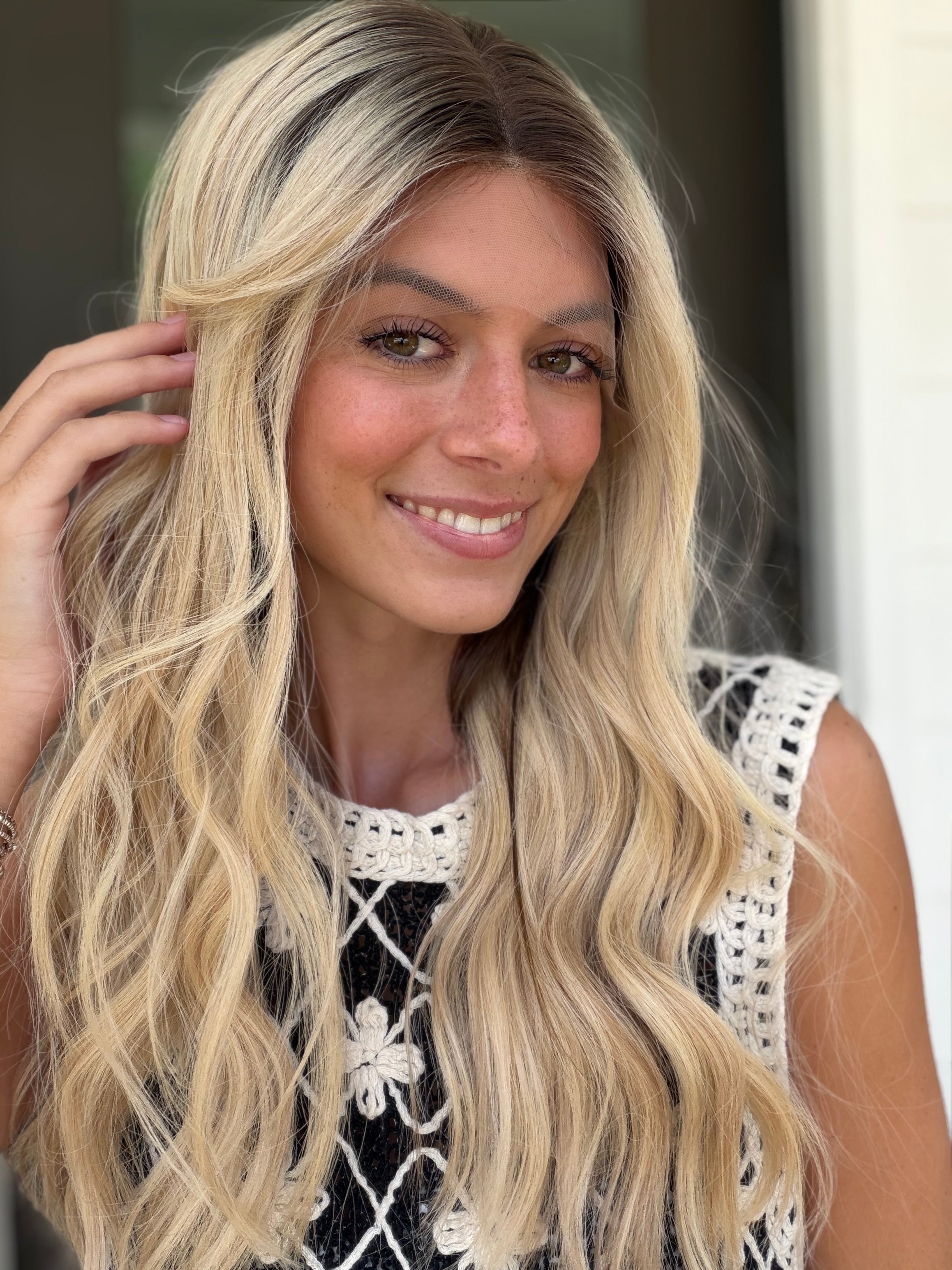 Ray 22” Lace Top Topper