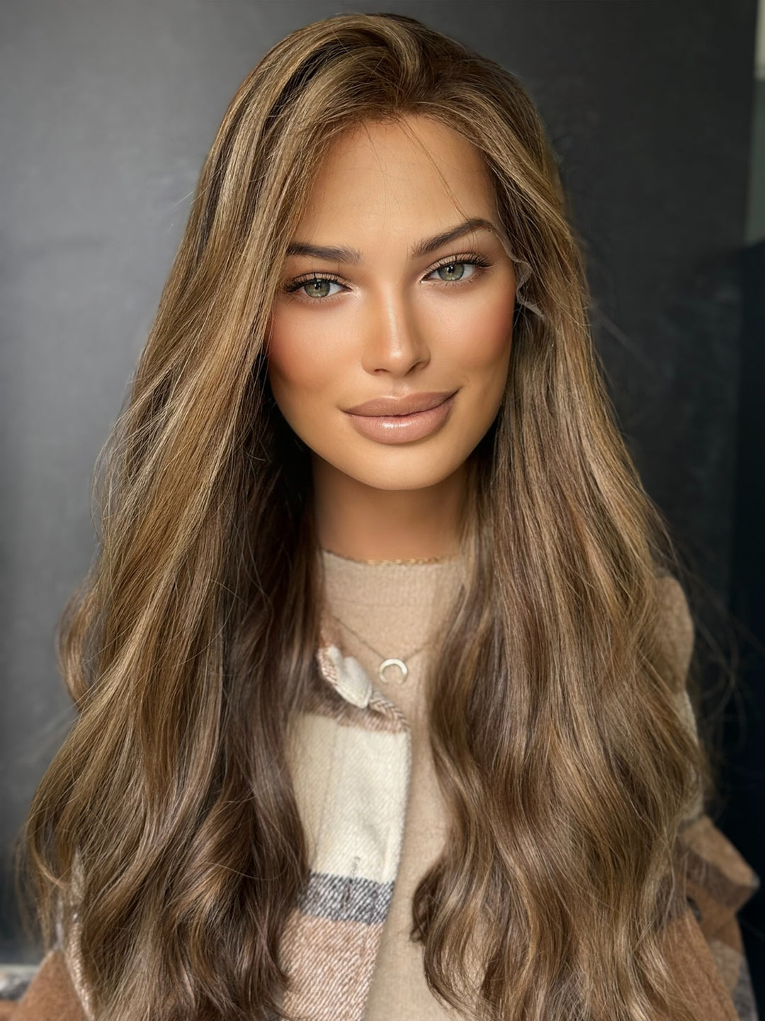 “Bronde” [S] 23” Euro lace top wig