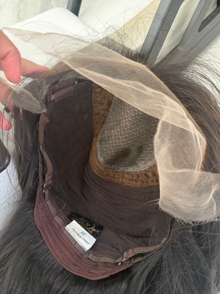 Jordyn (S) 20” Lace Top Wig