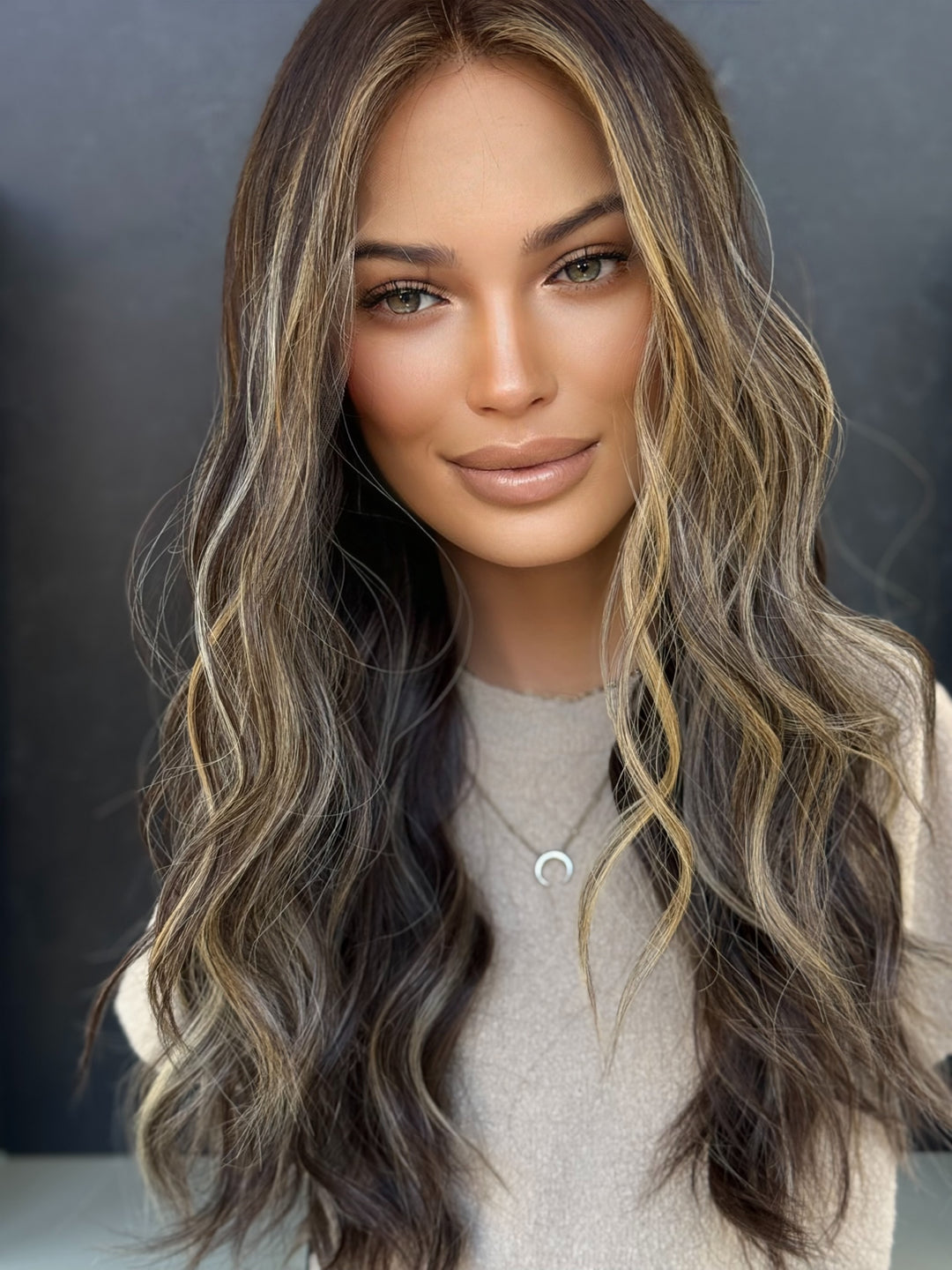 “4B2814” [L] 22” Lace Top Wig