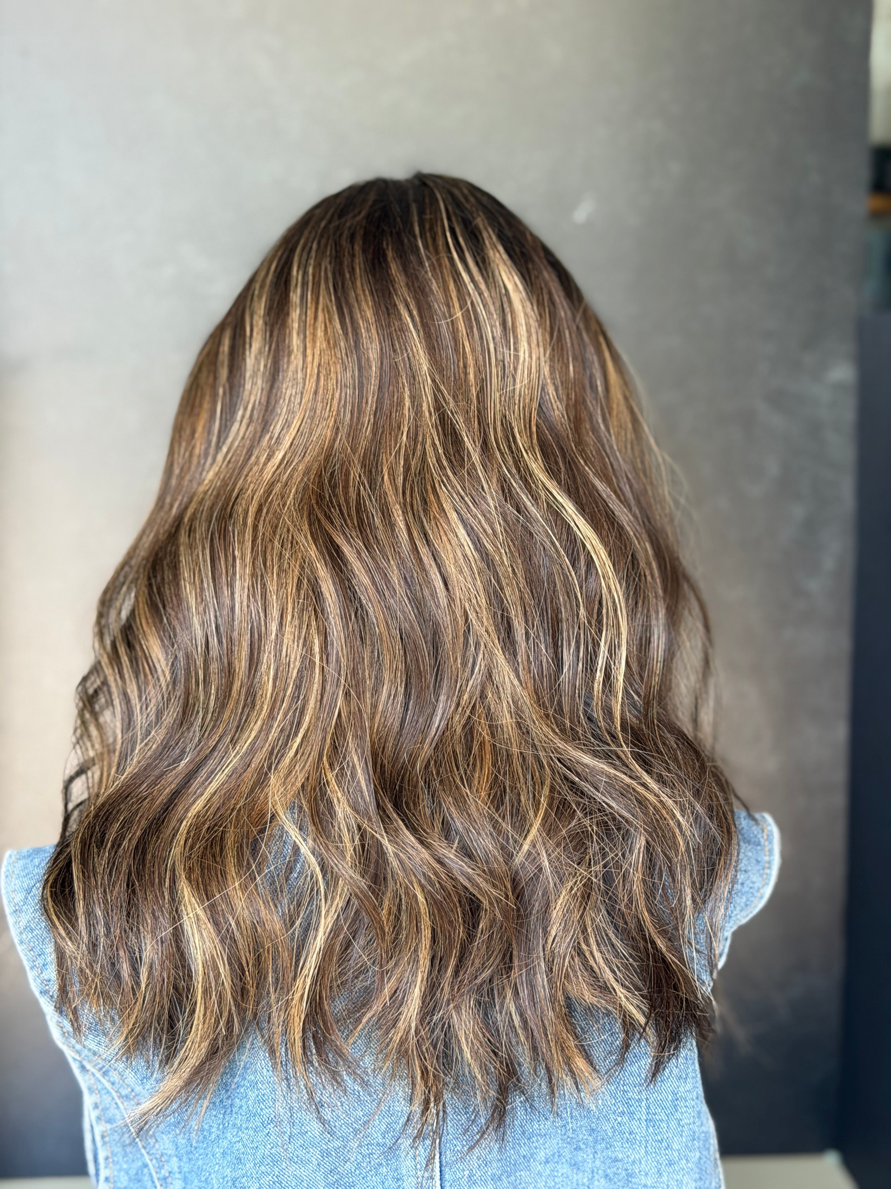 <b>Renee</b><br> <I>Signature Mongolian Collection</I> <br> 18” Lace Top Wig