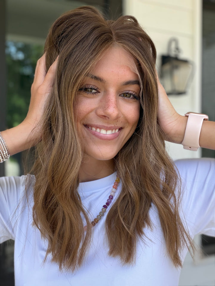 “Autumn” [S] 18” Lace Top Wig