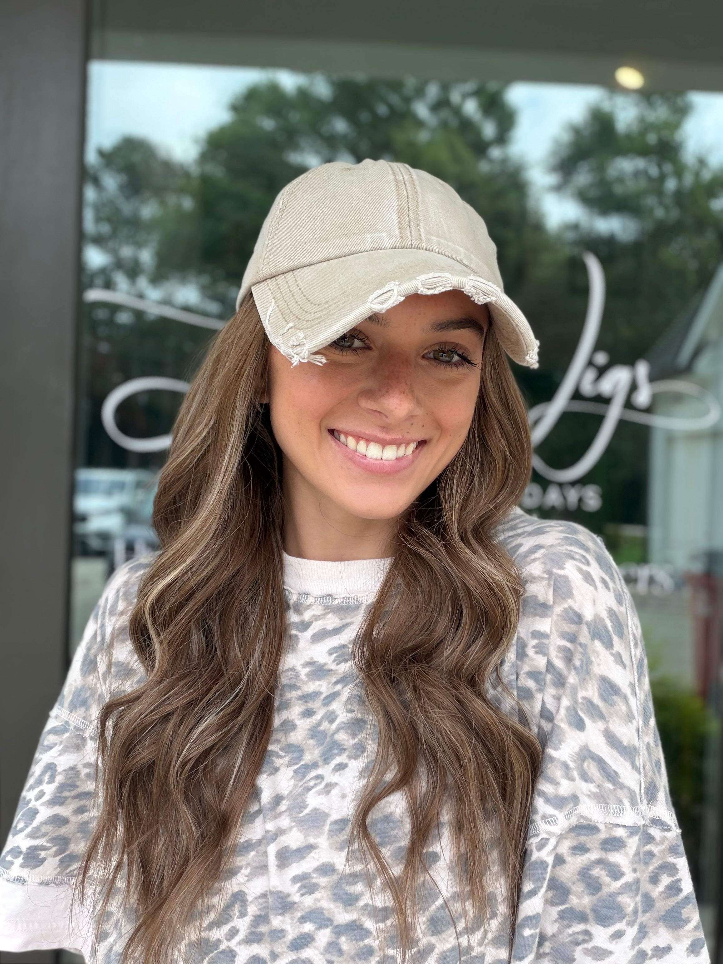 RESALE: SS-0003 “Kathy” Hat Wig (M) 22”