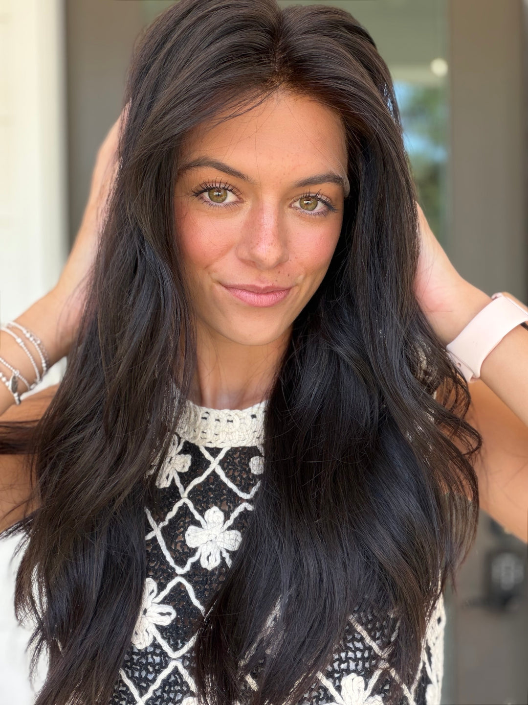 “Jordyn” [m] 22” Lace top wig